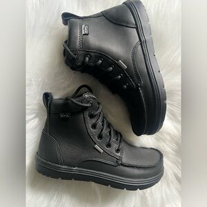 NEW IN BOX; Lems Waterproof Boulder Boot, Size US Women’s 7 / Men’s 5.5
